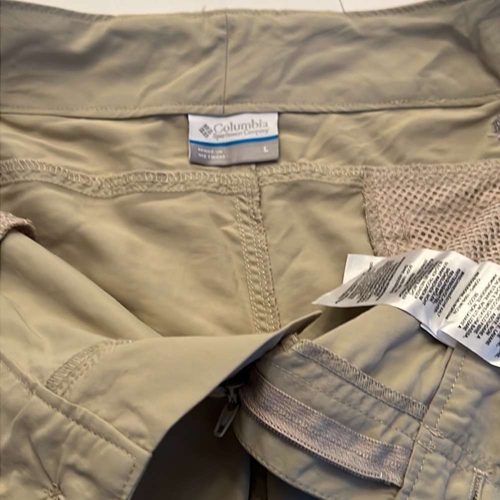 Columbia Ladies Kahki Color PFG Shorts Size L - Picture 6 of 8
